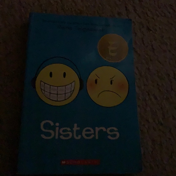 raina telagemeier - Picture 1 of 2